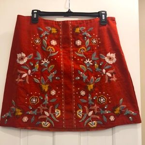 Embroidered mini skirt